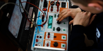Проверка устройств и датчиков дуговой защиты